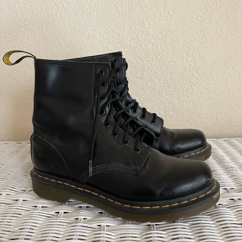 Dr. Martens 1460 Original lace up boot Size 8